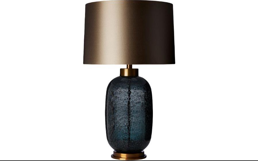 Amelia Boasts Lamp